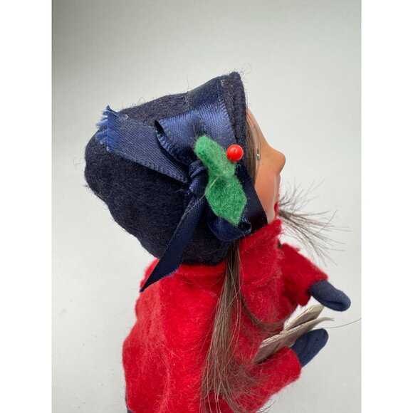 Byers' Choice 1995 Salvation Army Caroler Girl with War Cries Newspapers Bright - Picture 13 of 16